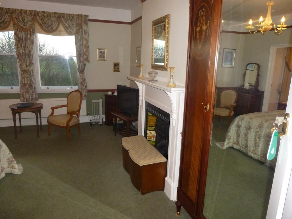 Leadon House Hotel ليدبوري الغرفة الصورة