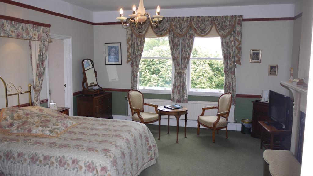 Leadon House Hotel ليدبوري الغرفة الصورة