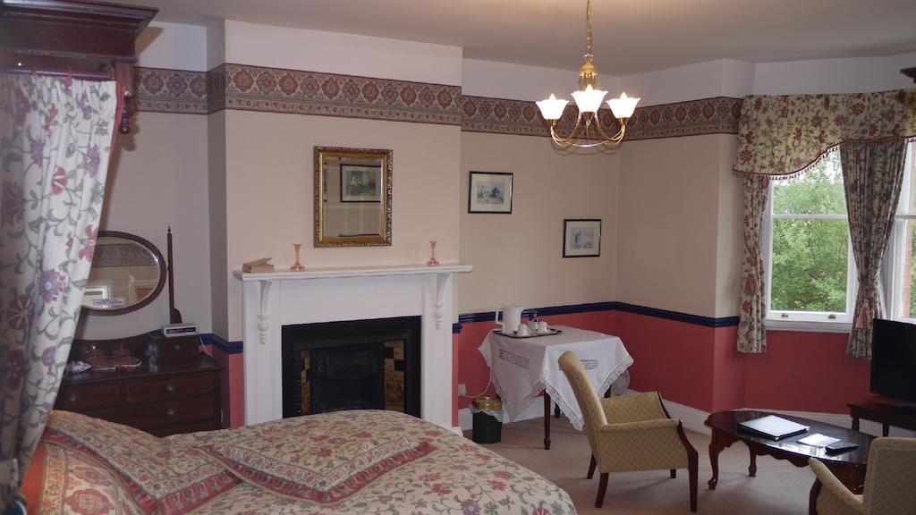 Leadon House Hotel ليدبوري الغرفة الصورة
